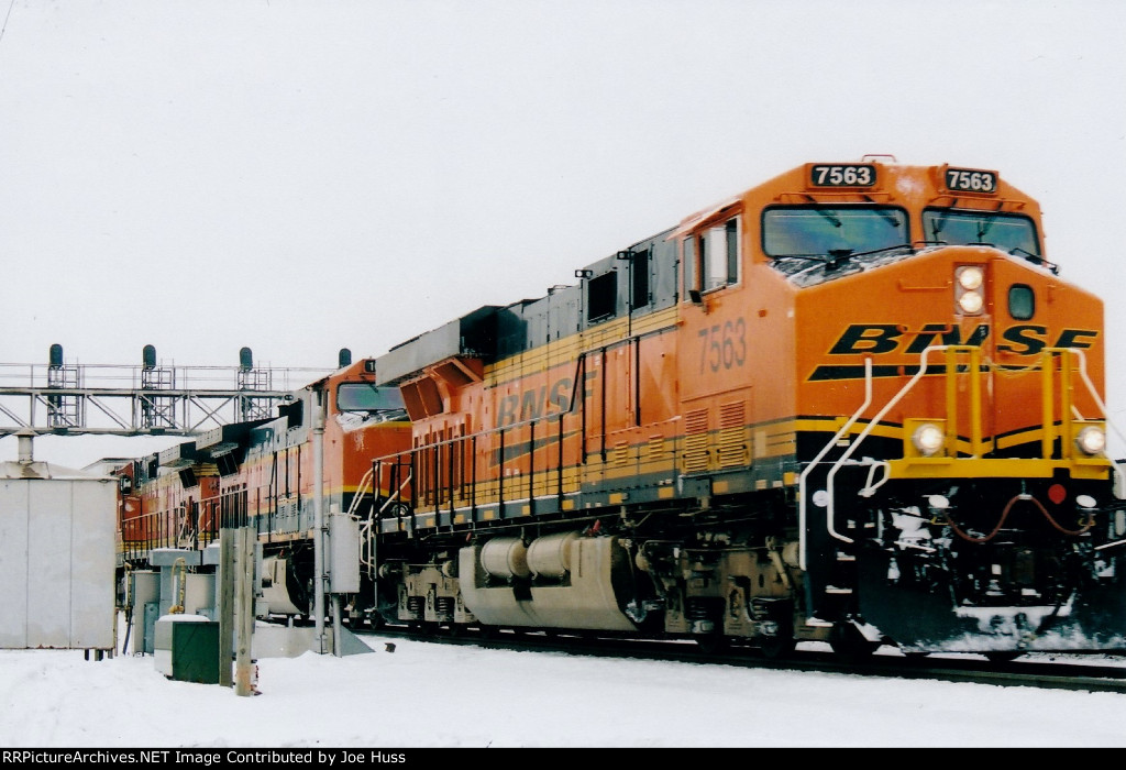 BNSF 7563 West